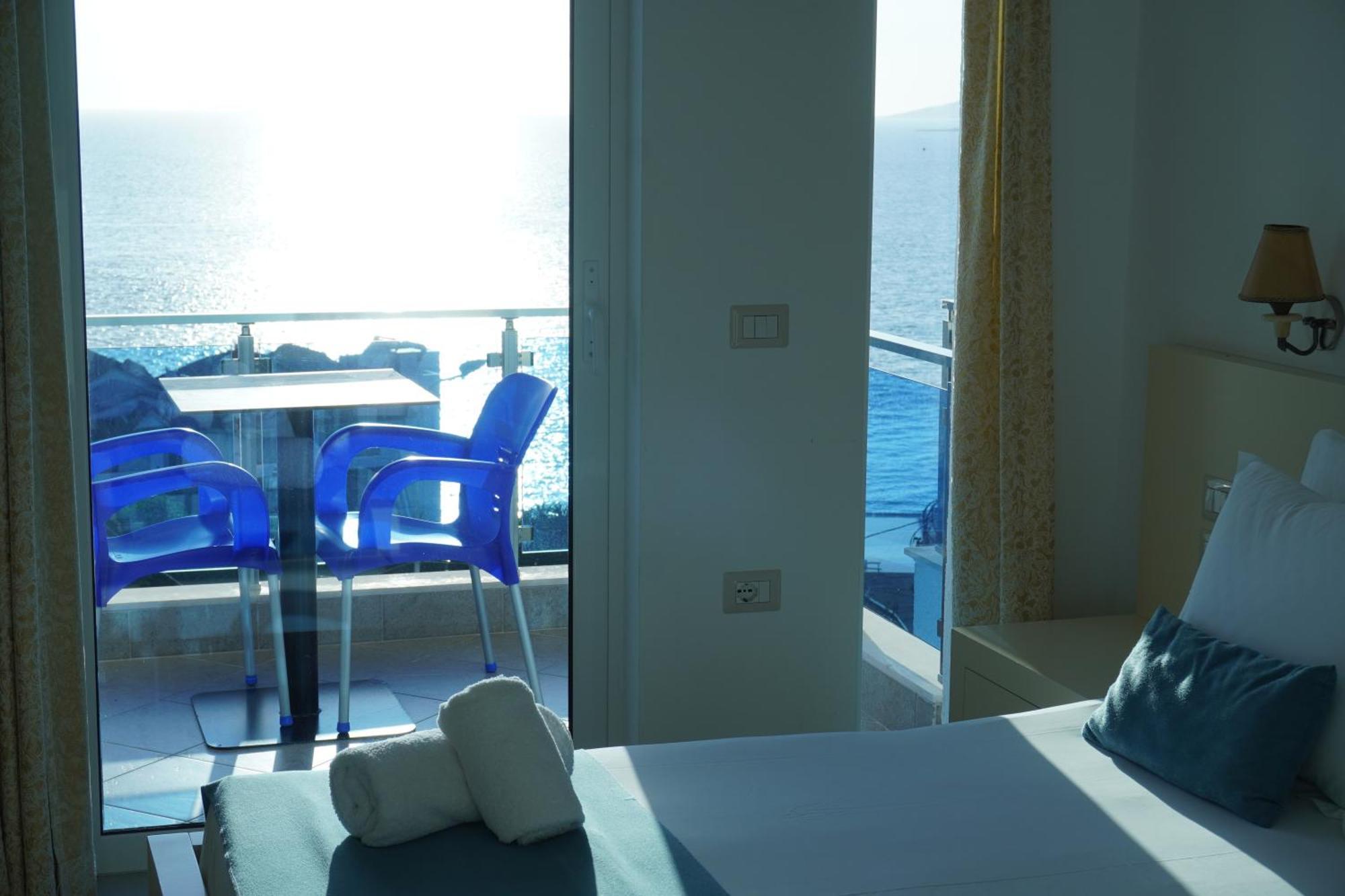 Hotel Agel Sarandë Esterno foto